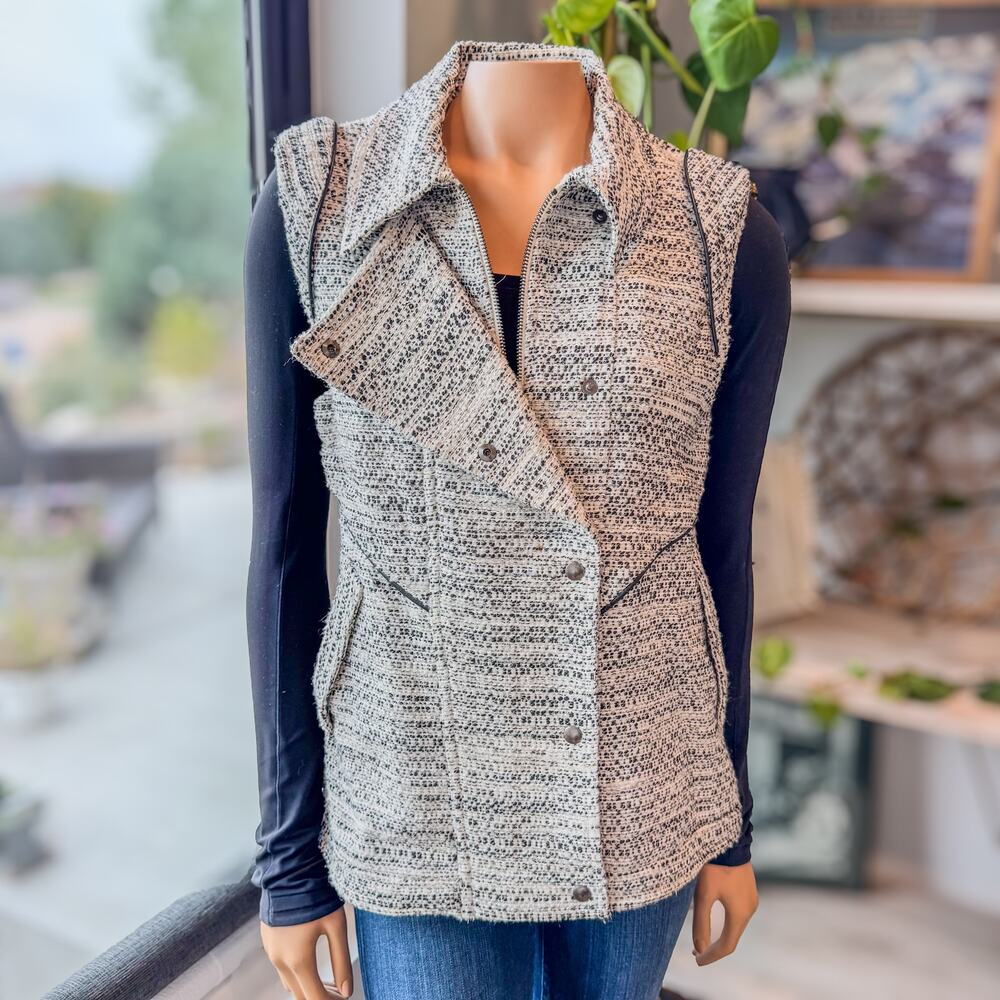 Truth And Pride, Aaron Tweed Vest w/ Black Leather Piping, Women's Medium